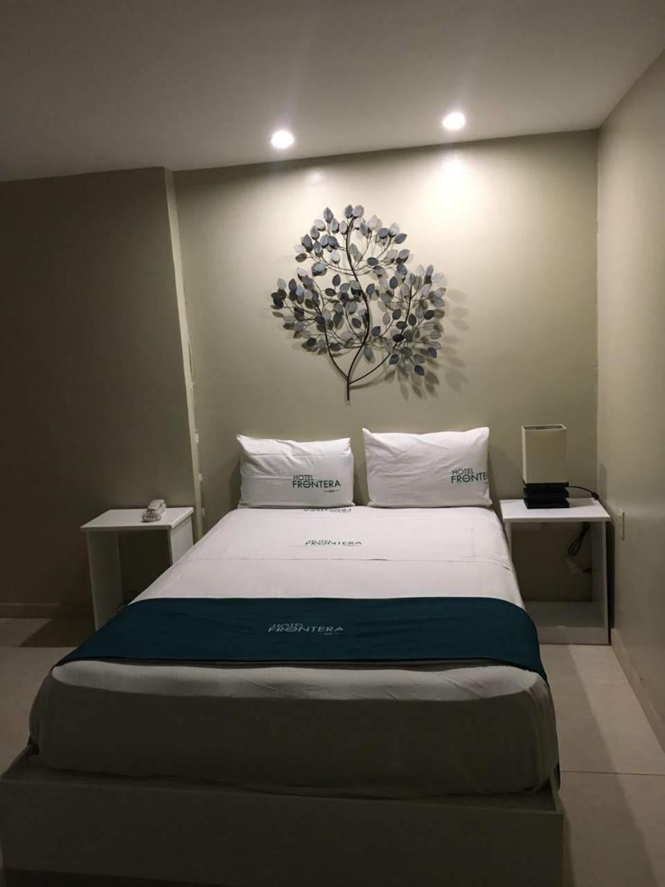 Hotel Frontera Baja Mexicali Zewnętrze zdjęcie