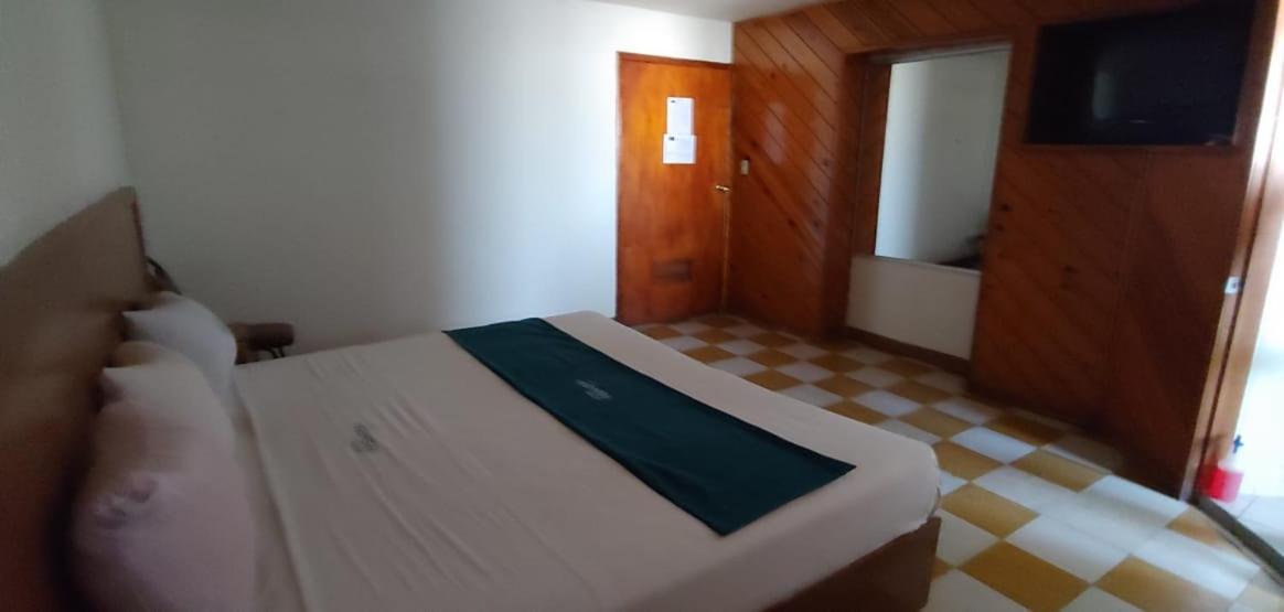 Hotel Frontera Baja Mexicali Zewnętrze zdjęcie