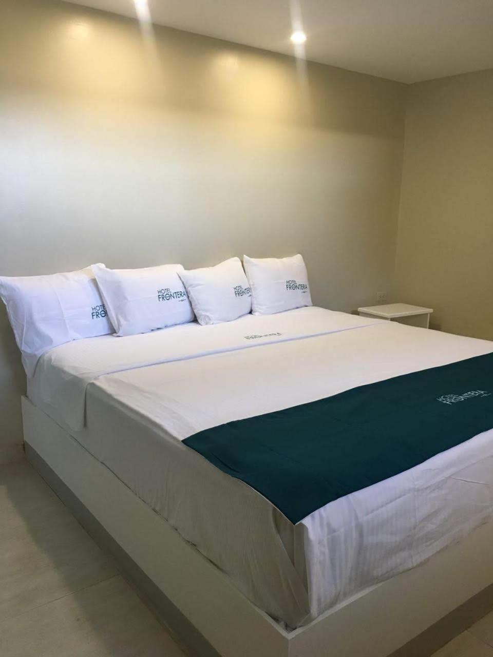 Hotel Frontera Baja Mexicali Zewnętrze zdjęcie