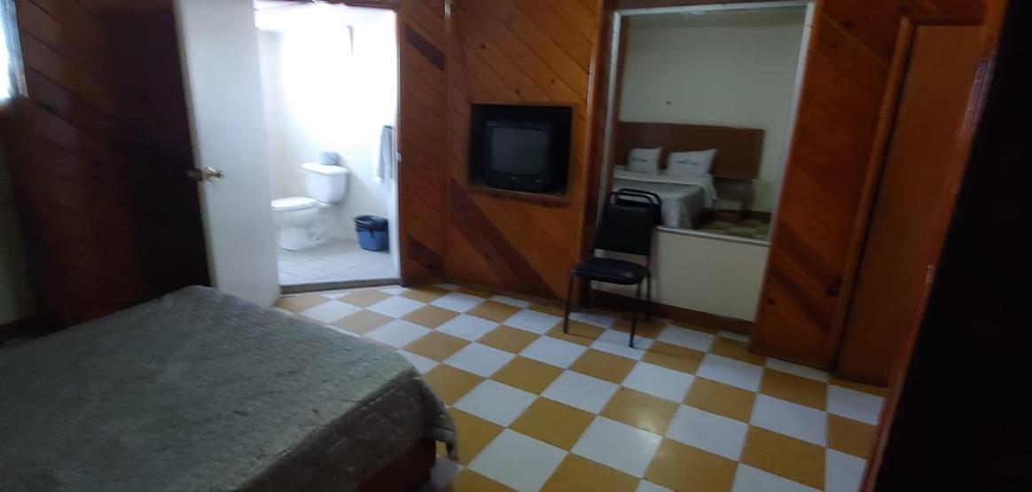 Hotel Frontera Baja Mexicali Zewnętrze zdjęcie