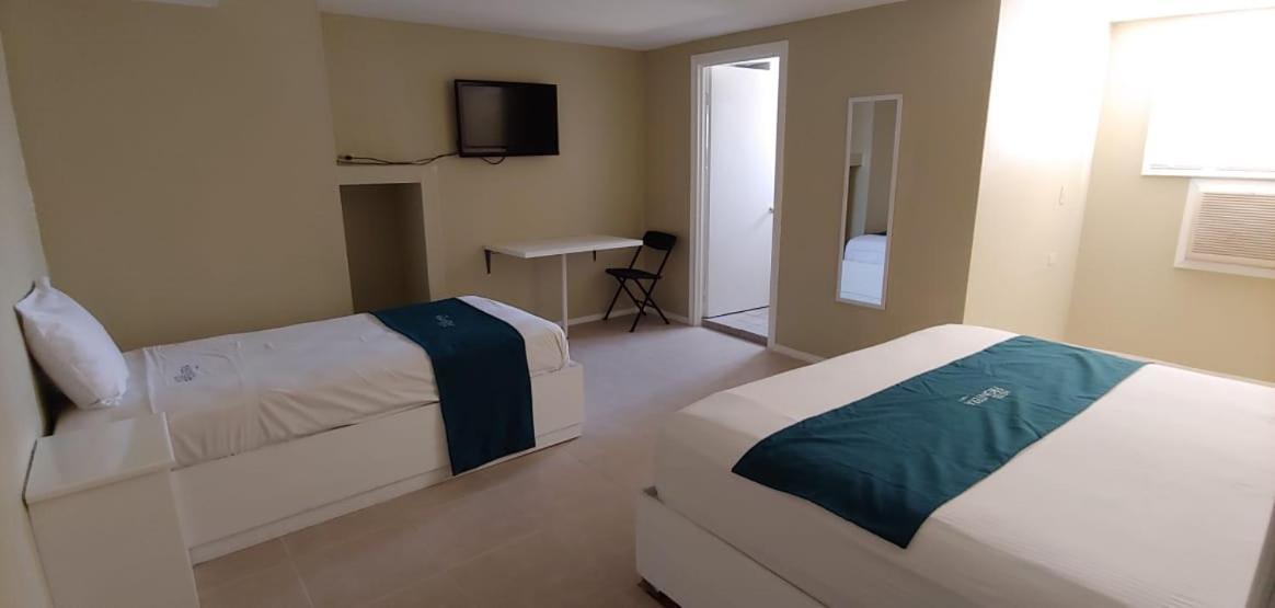 Hotel Frontera Baja Mexicali Zewnętrze zdjęcie